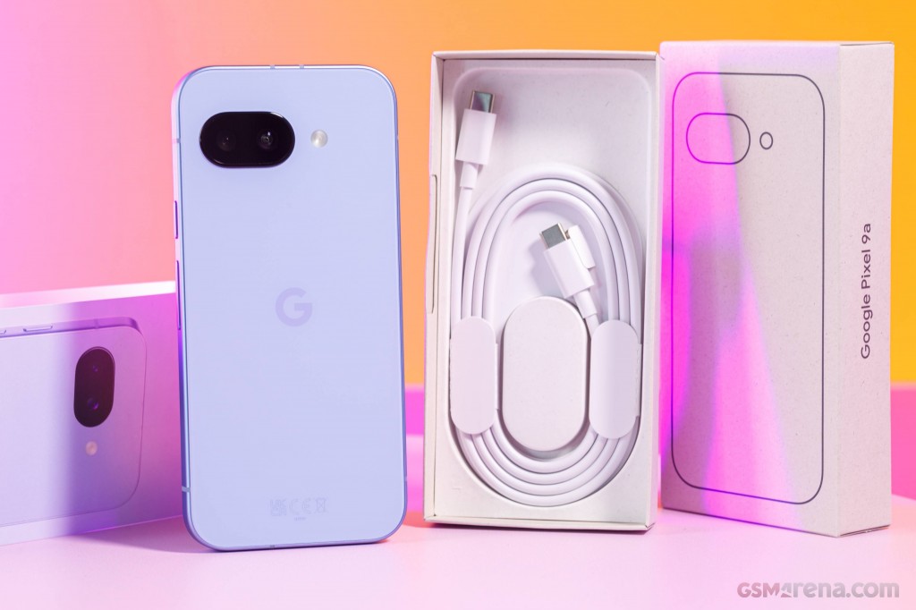 Google Pixel 9a hands-on photo 1