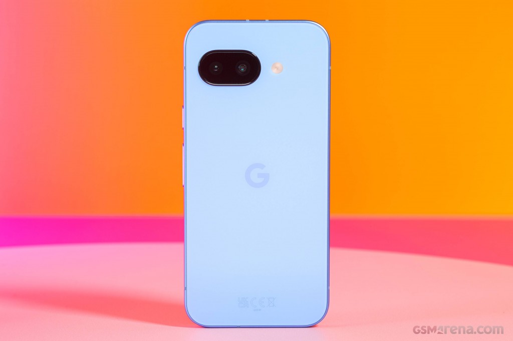 Google Pixel 9a hands-on photo 5