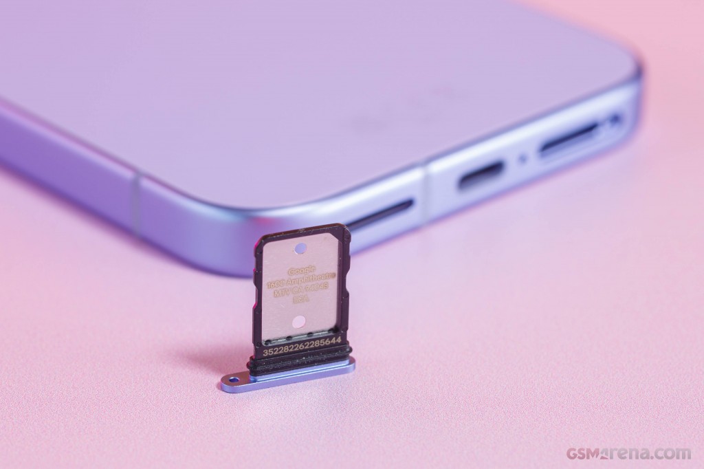 Google Pixel 9a hands-on photo 10