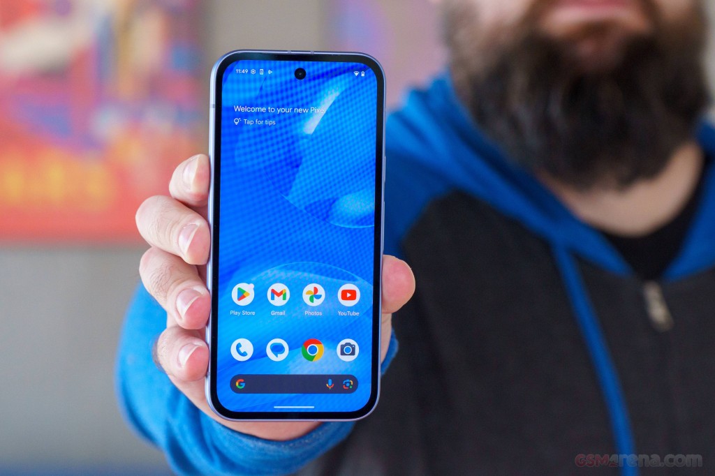 Google Pixel 9a hands-on photo 11