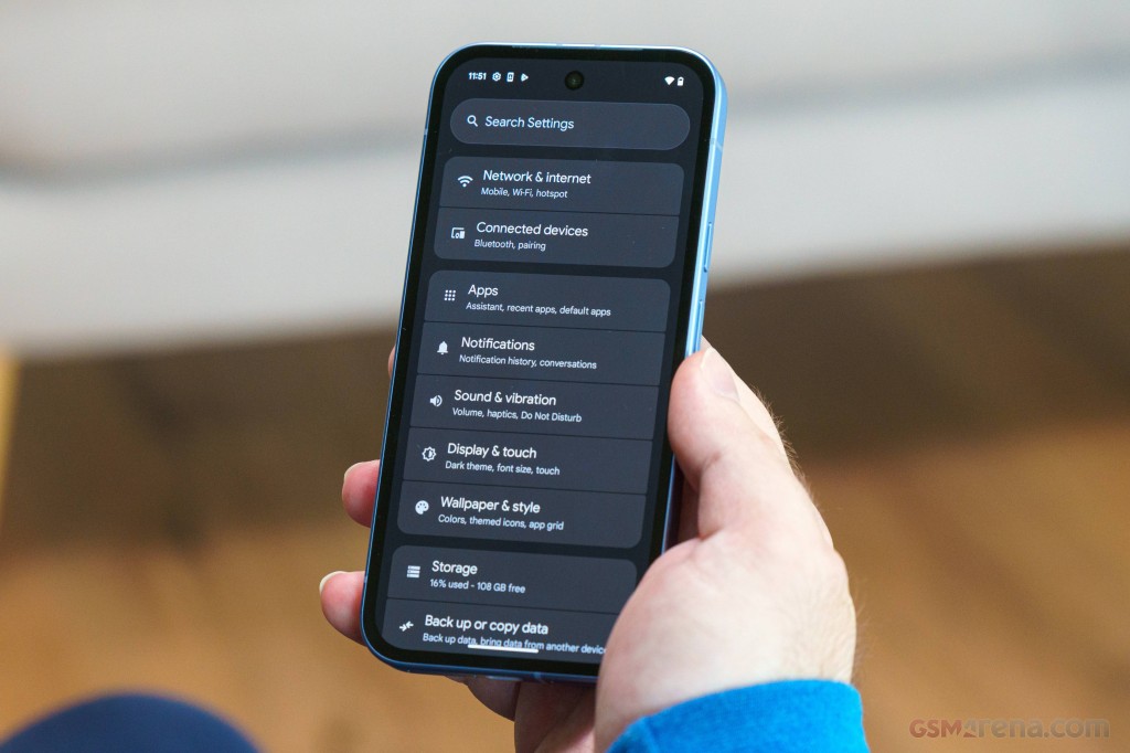 Google Pixel 9a hands-on photo 16
