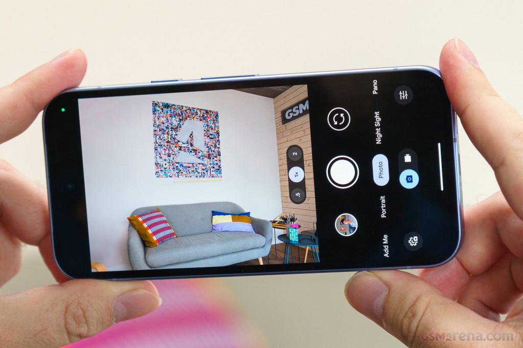 Google Pixel 9a hands-on photo 19