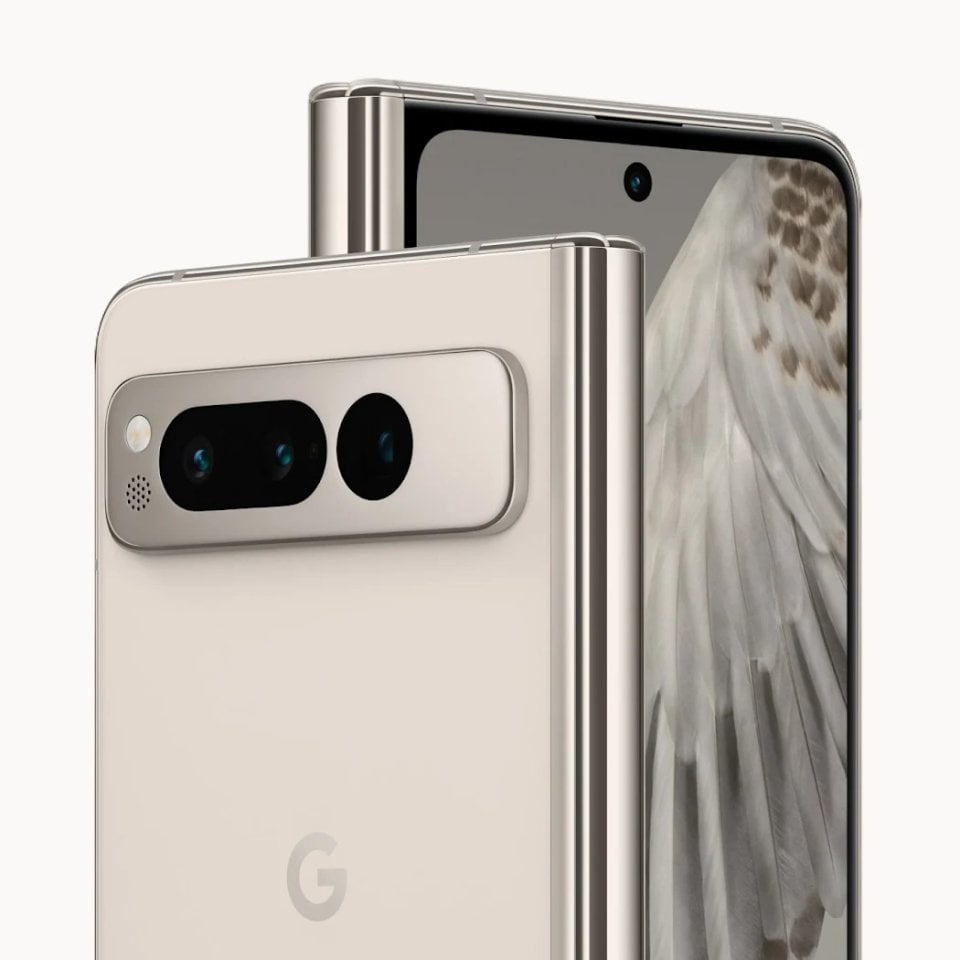 Google Pixel Fold view 14