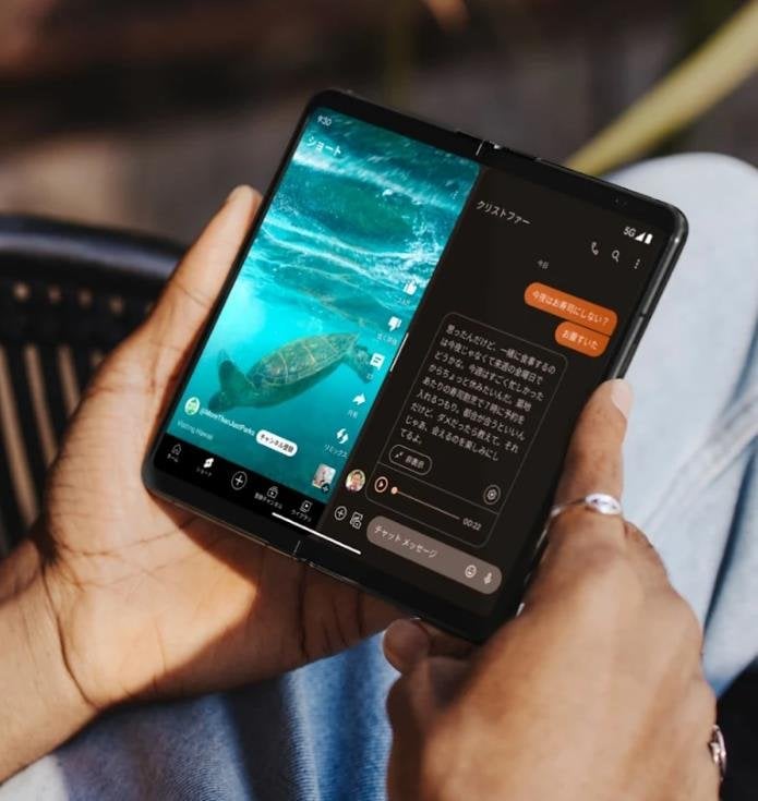 Google Pixel Fold view 24