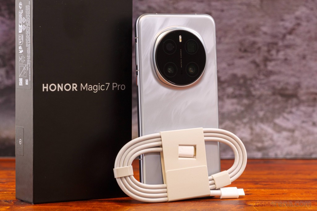 Honor Magic7 Pro hands-on photo 1