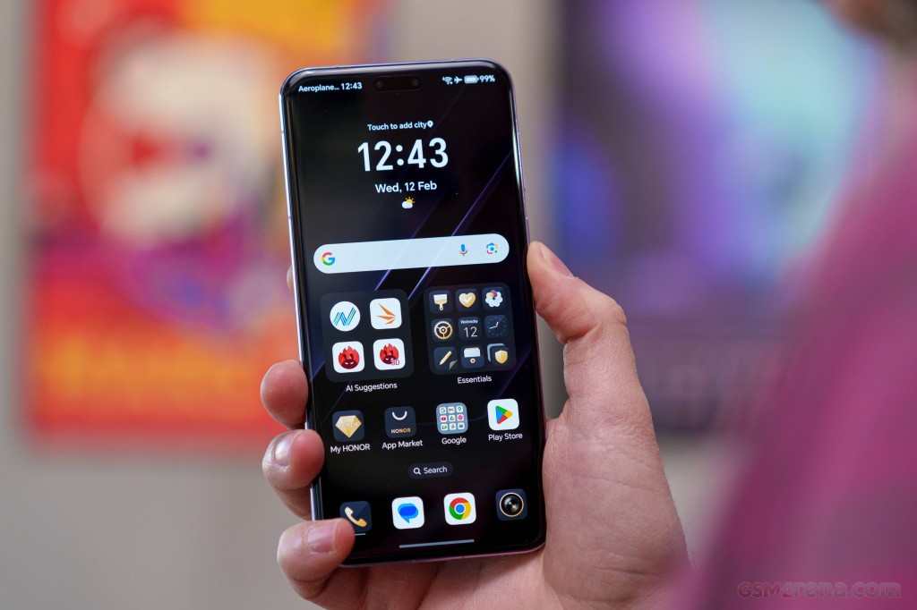 Honor Magic7 RSR Porsche Design hands-on photo 15