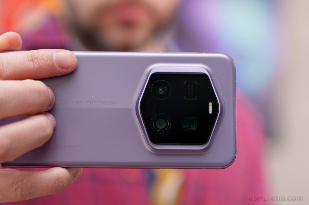Honor Magic7 RSR Porsche Design hands-on photo 17