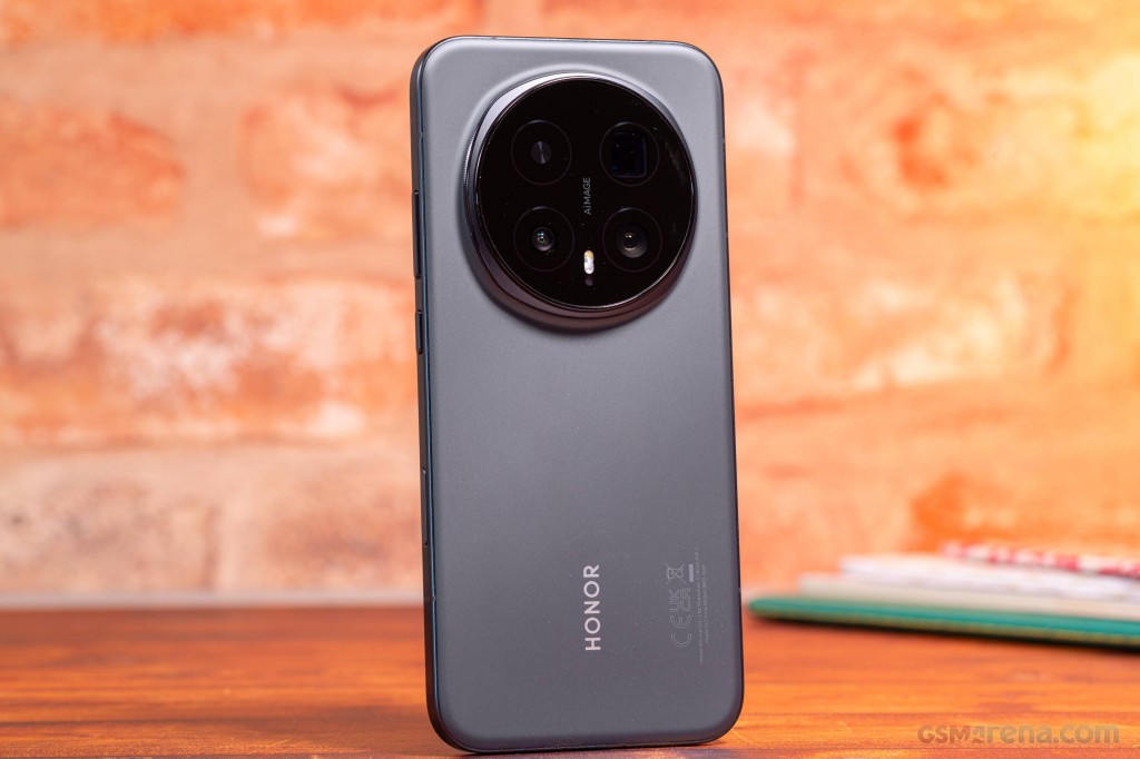 Honor Magic8 Pro hands-on photo 2