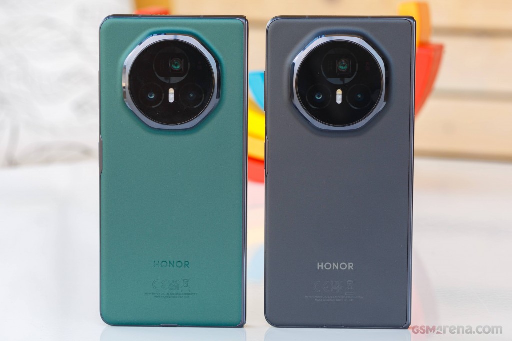 Honor Magic V3 hands-on photo 2