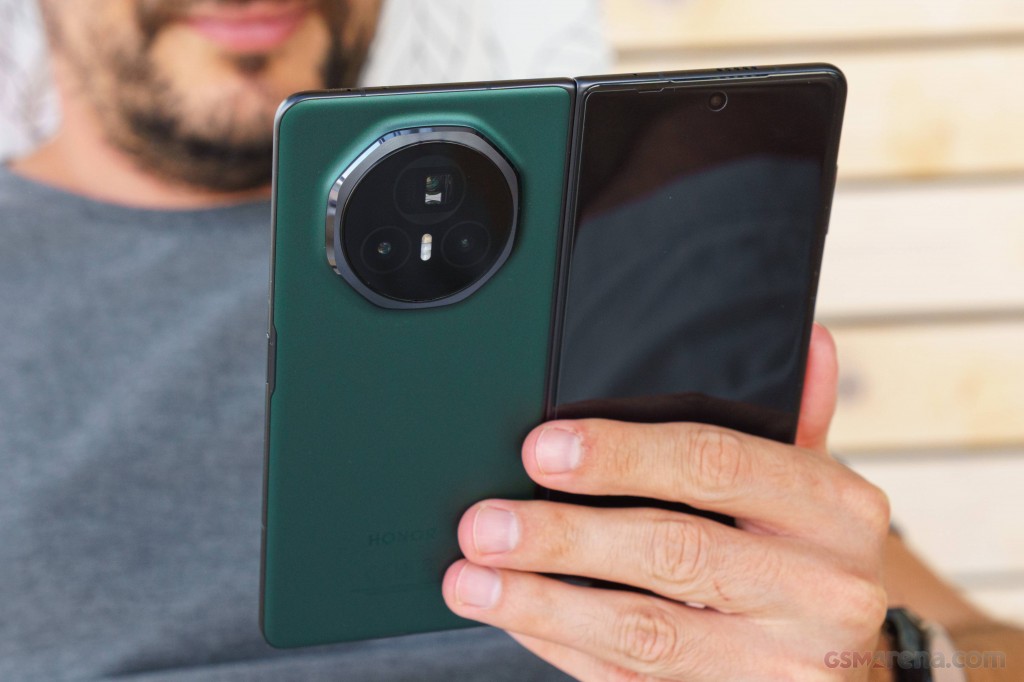 Honor Magic V3 hands-on photo 44
