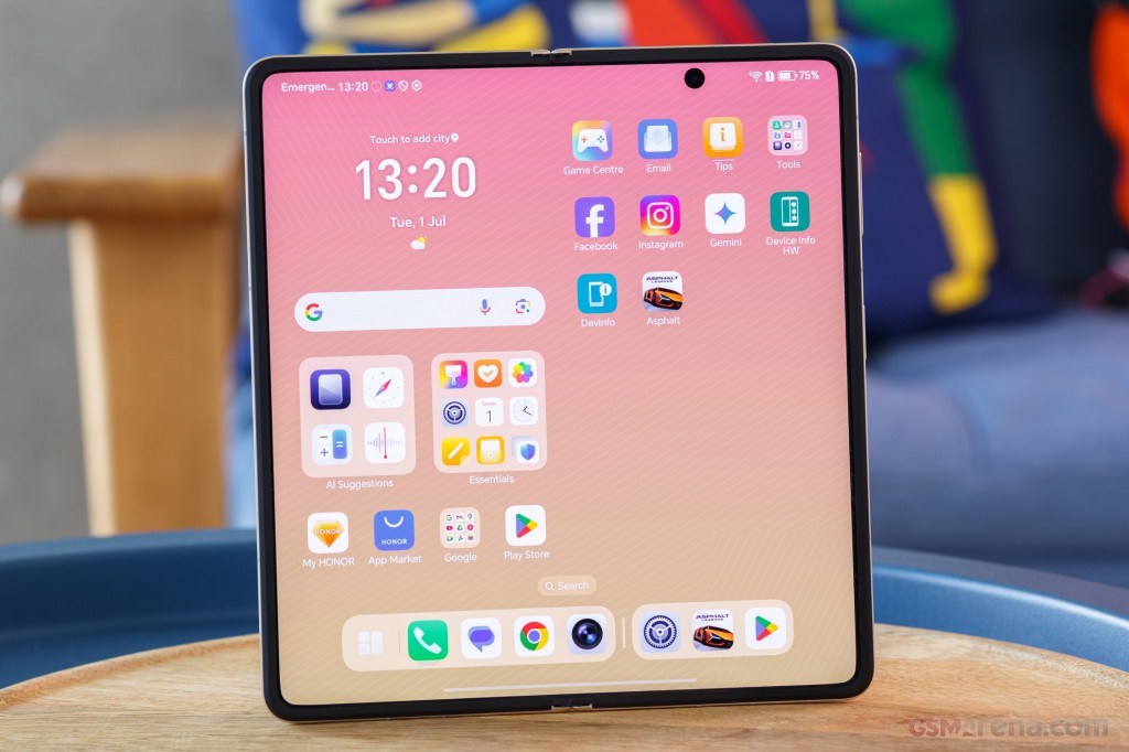 Honor Magic V5 hands-on photo 13