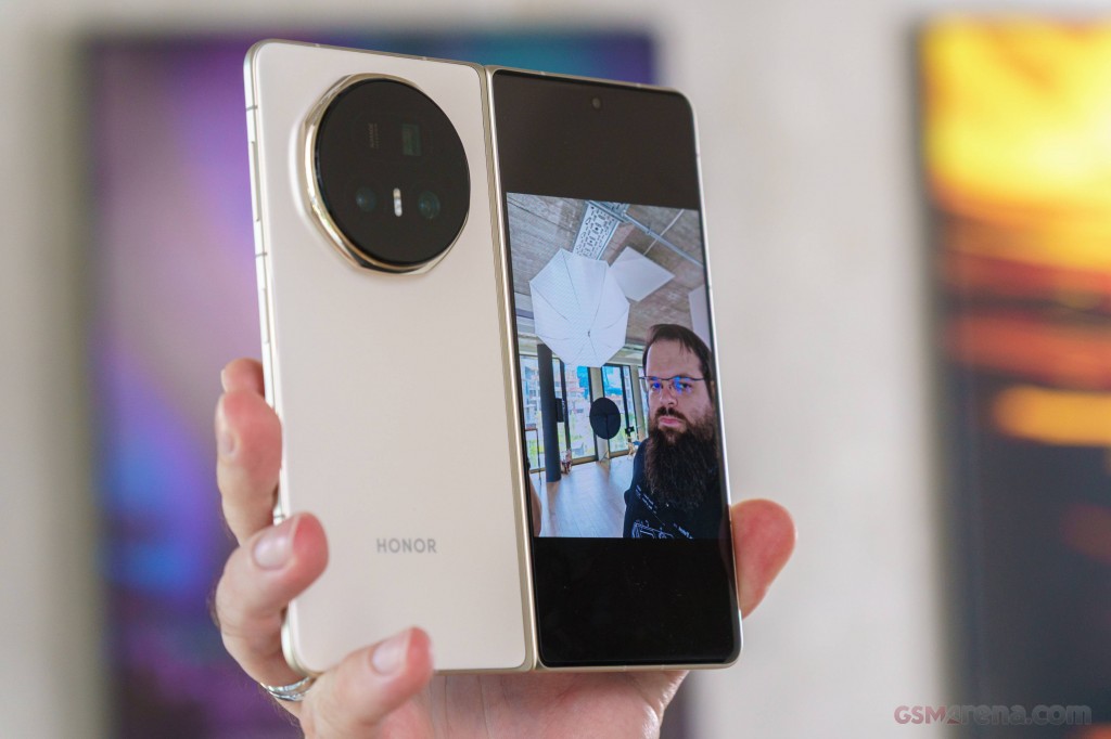 Honor Magic V5 hands-on photo 29
