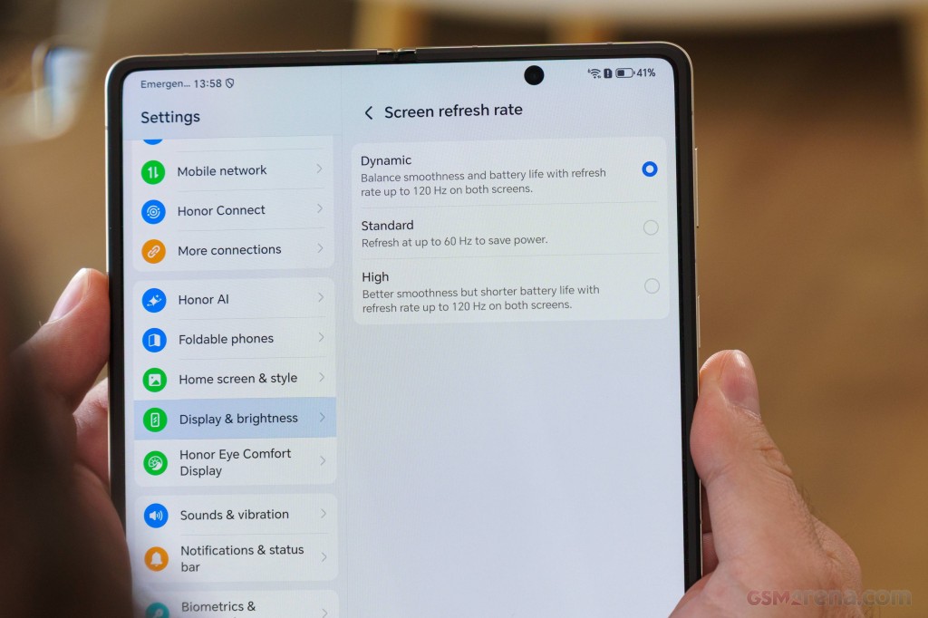 Honor Magic V5 hands-on photo 33