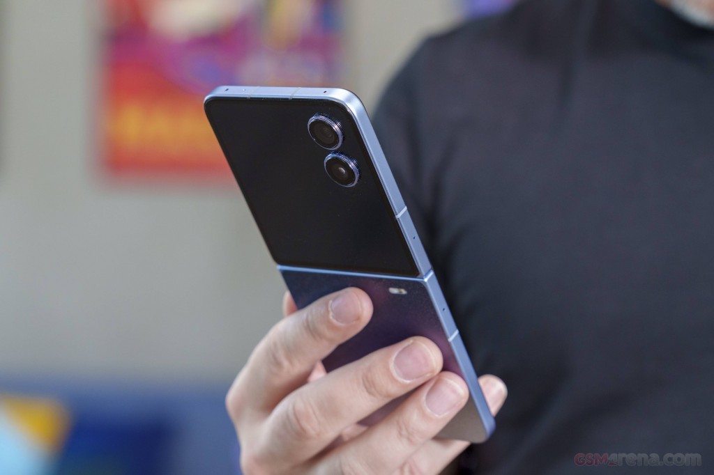 Honor Magic V Flip 2 hands-on photo 22