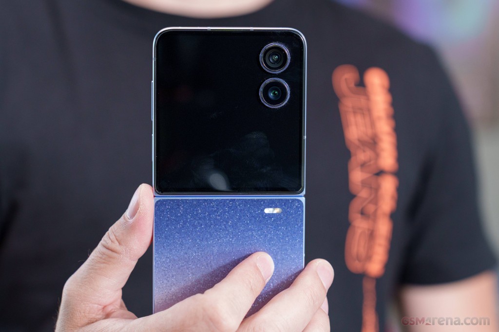 Honor Magic V Flip 2 hands-on photo 23