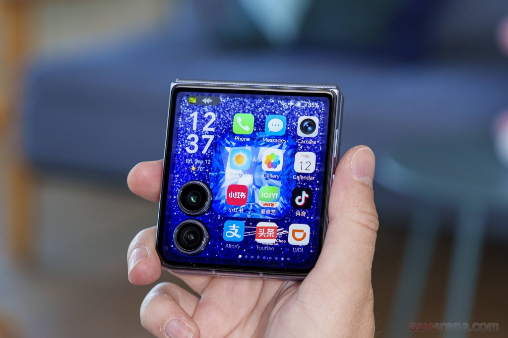 Honor Magic V Flip 2 hands-on photo 37