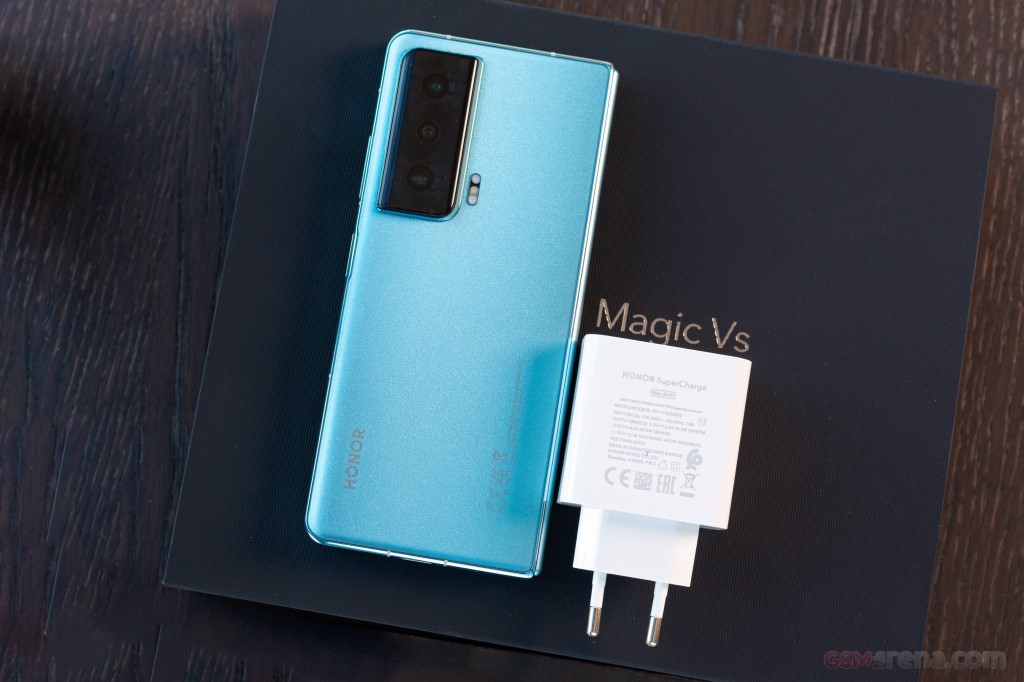 Honor Magic Vs hands-on photo 2