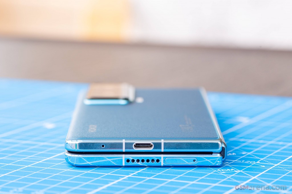 Honor Magic Vs hands-on photo 6