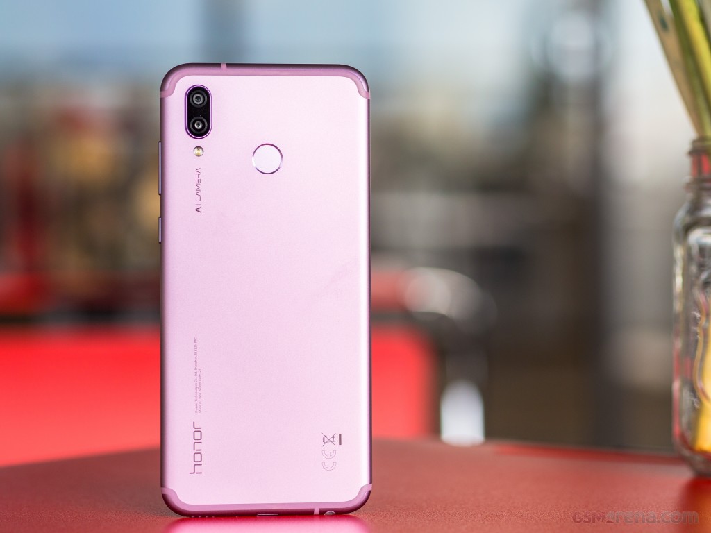 Honor Play hands-on photo 6