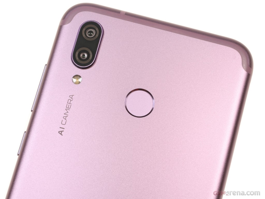 Honor Play hands-on photo 14