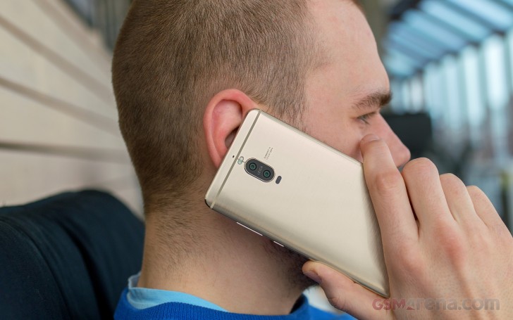 Huawei Mate 9 Pro hands-on photo 1