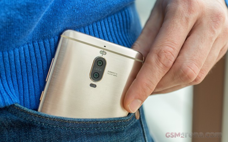 Huawei Mate 9 Pro hands-on photo 3