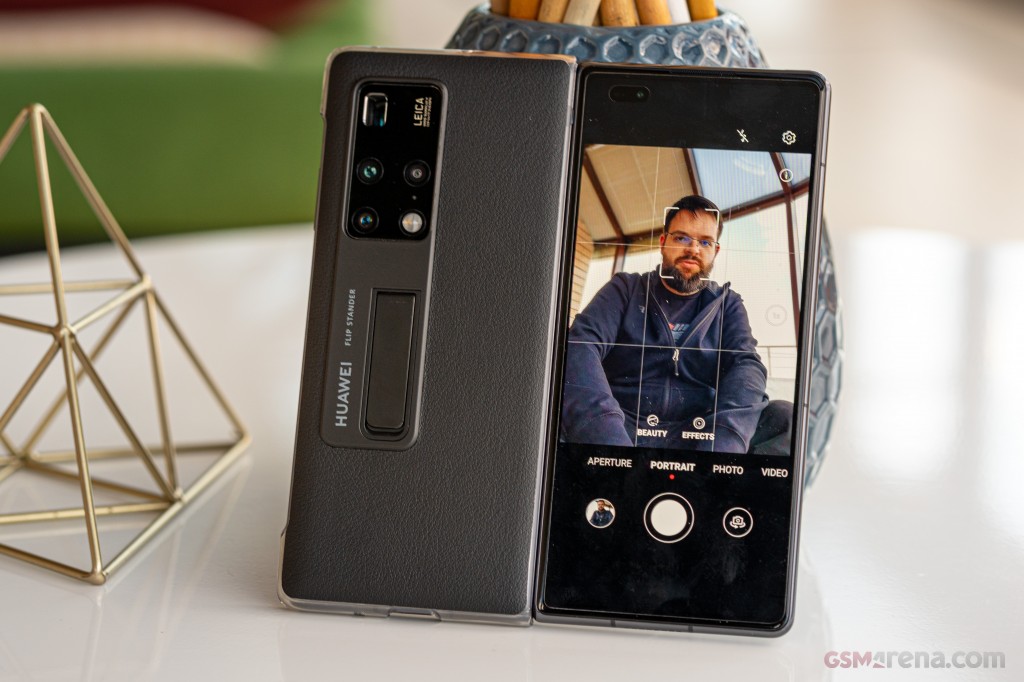 Huawei Mate X2 hands-on photo 32