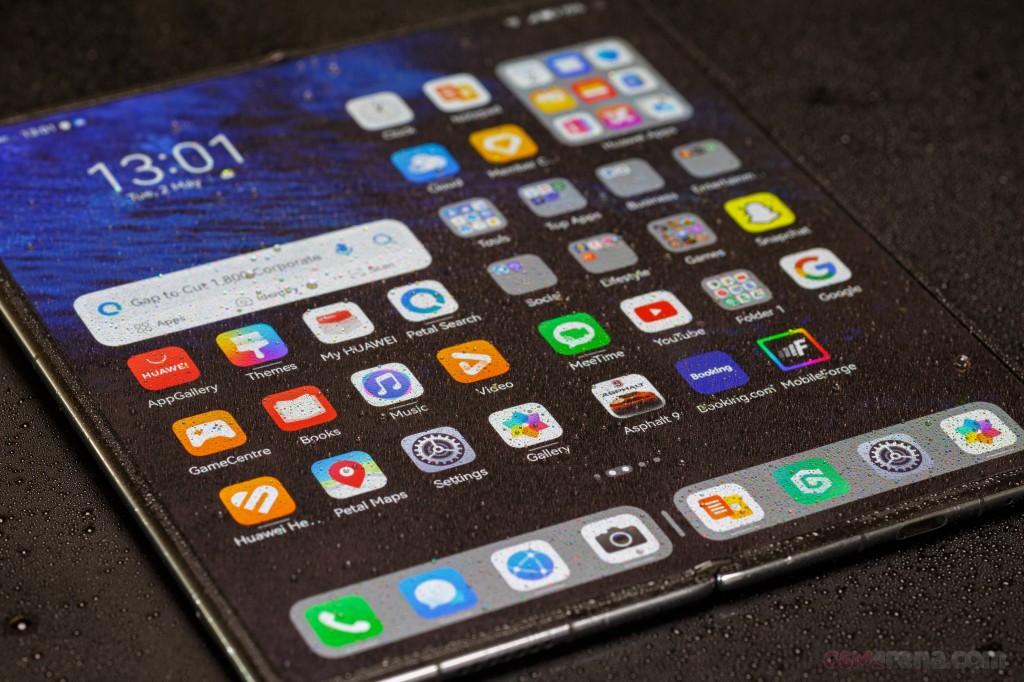 Huawei Mate X3 hands-on photo 1