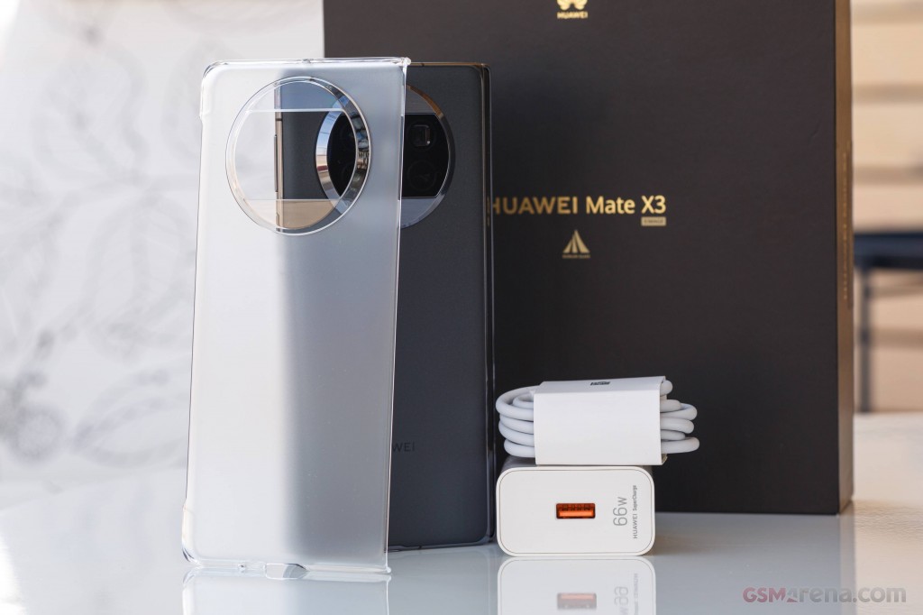 Huawei Mate X3 hands-on photo 2