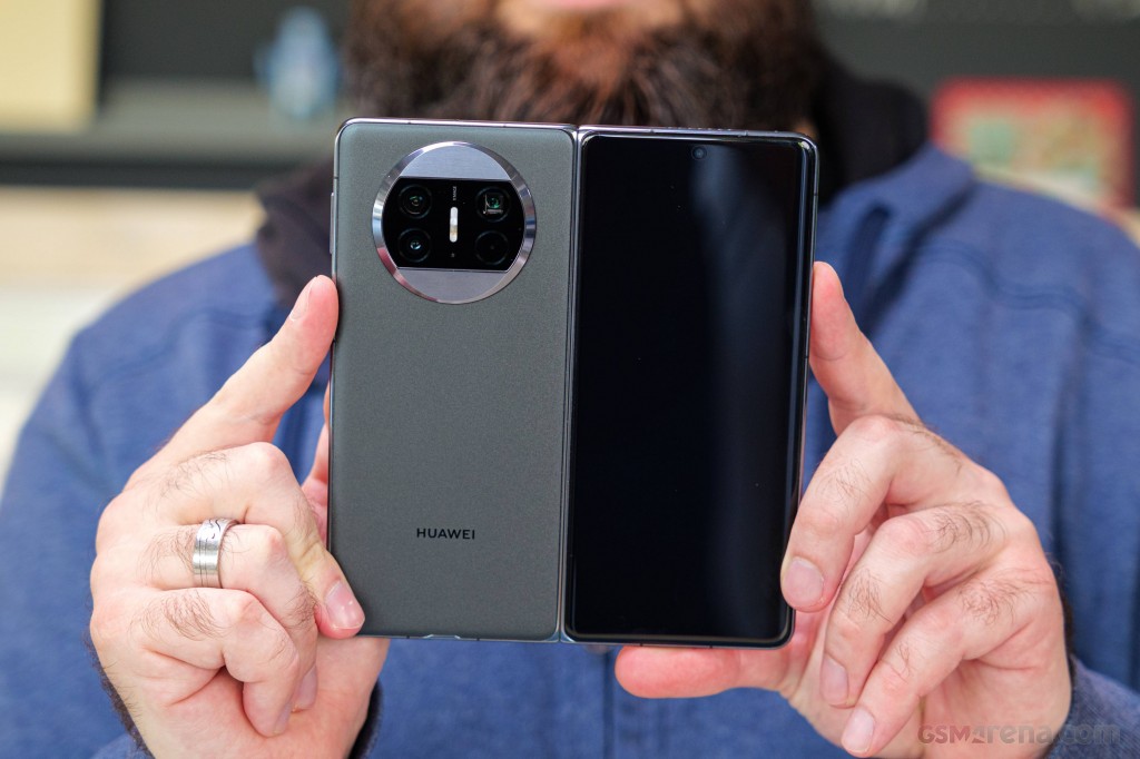 Huawei Mate X3 hands-on photo 23
