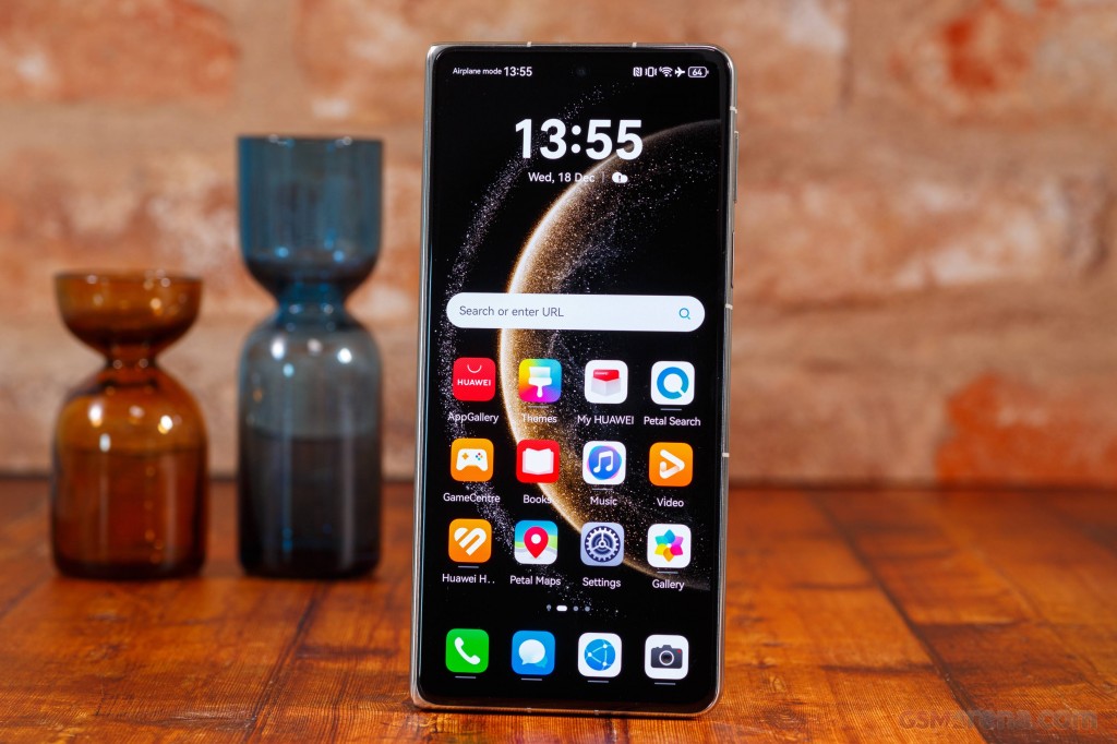 Huawei Mate X6 hands-on photo 4
