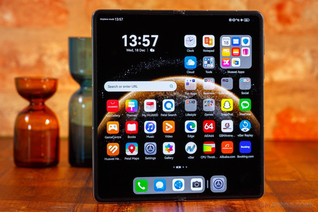 Huawei Mate X6 hands-on photo 5