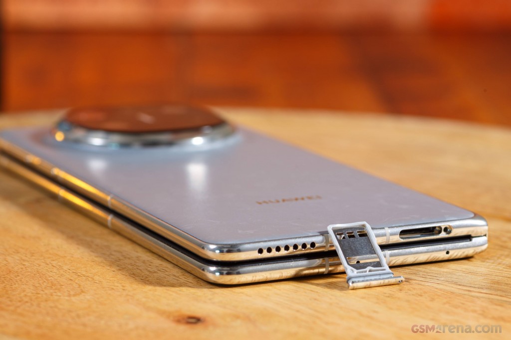 Huawei Mate X6 hands-on photo 13