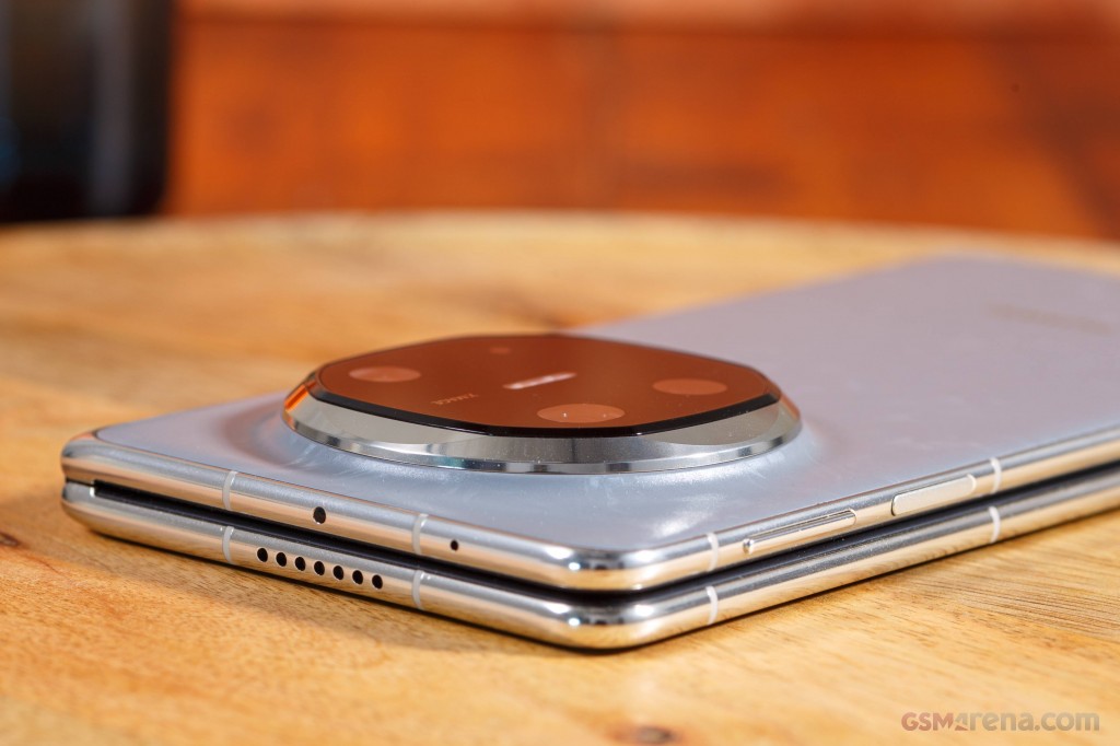 Huawei Mate X6 hands-on photo 16