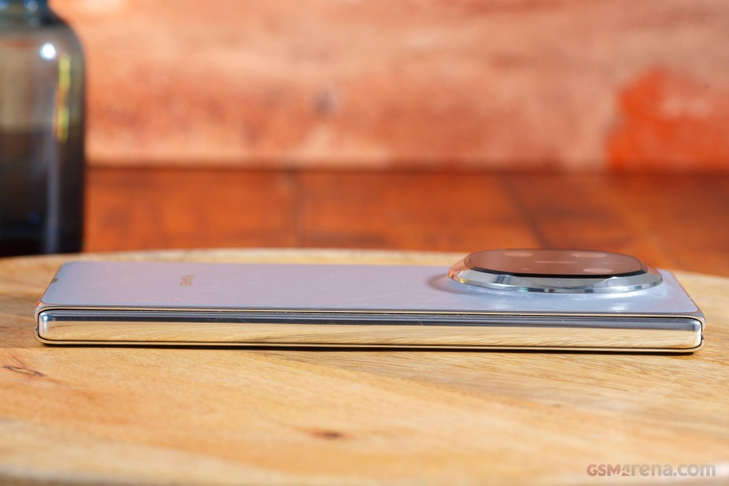 Huawei Mate X6 hands-on photo 17