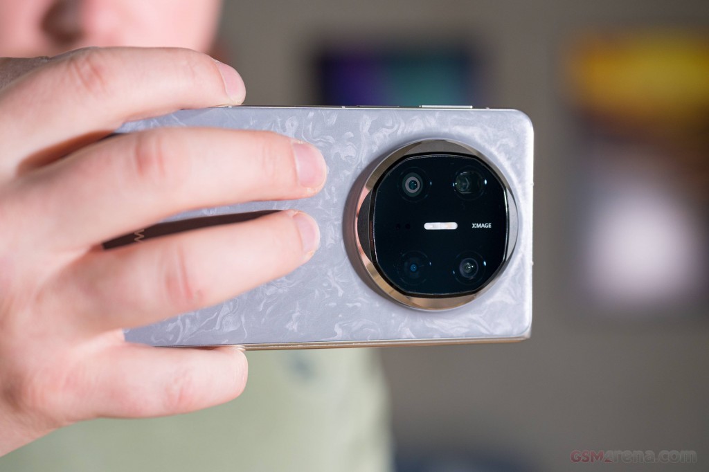 Huawei Mate X6 hands-on photo 18