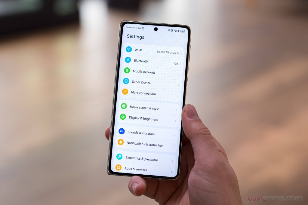 Huawei Mate X6 hands-on photo 25