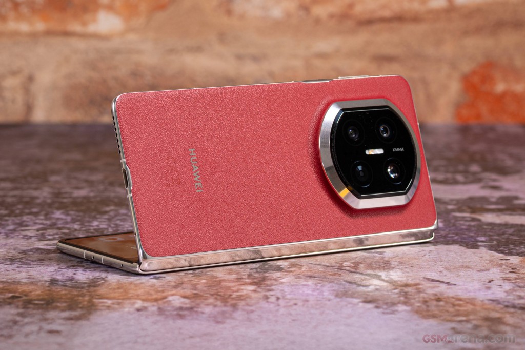 Huawei Mate X7 hands-on photo 5