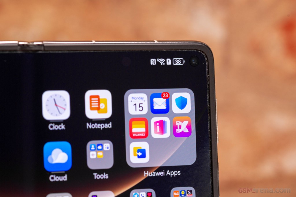 Huawei Mate X7 hands-on photo 10