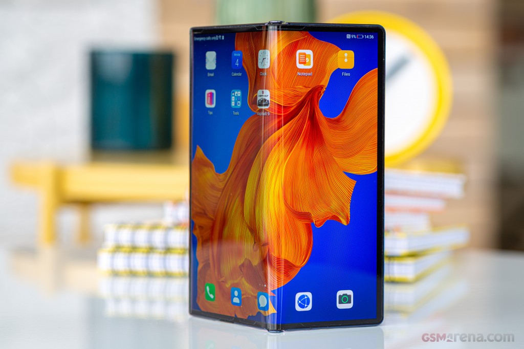 Huawei Mate Xs hands-on photo 11