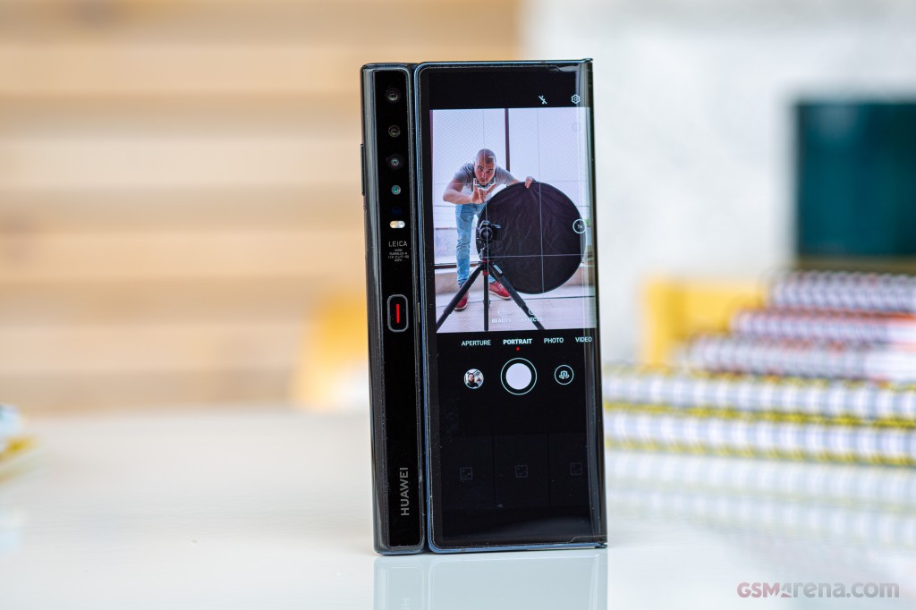 Huawei Mate Xs hands-on photo 17