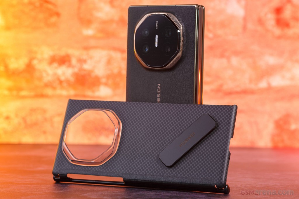 Huawei Mate XT Ultimate hands-on photo 1