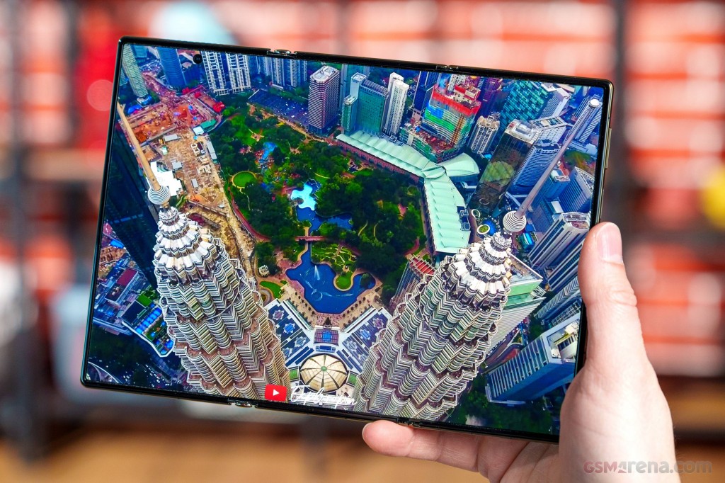 Huawei Mate XT Ultimate hands-on photo 37