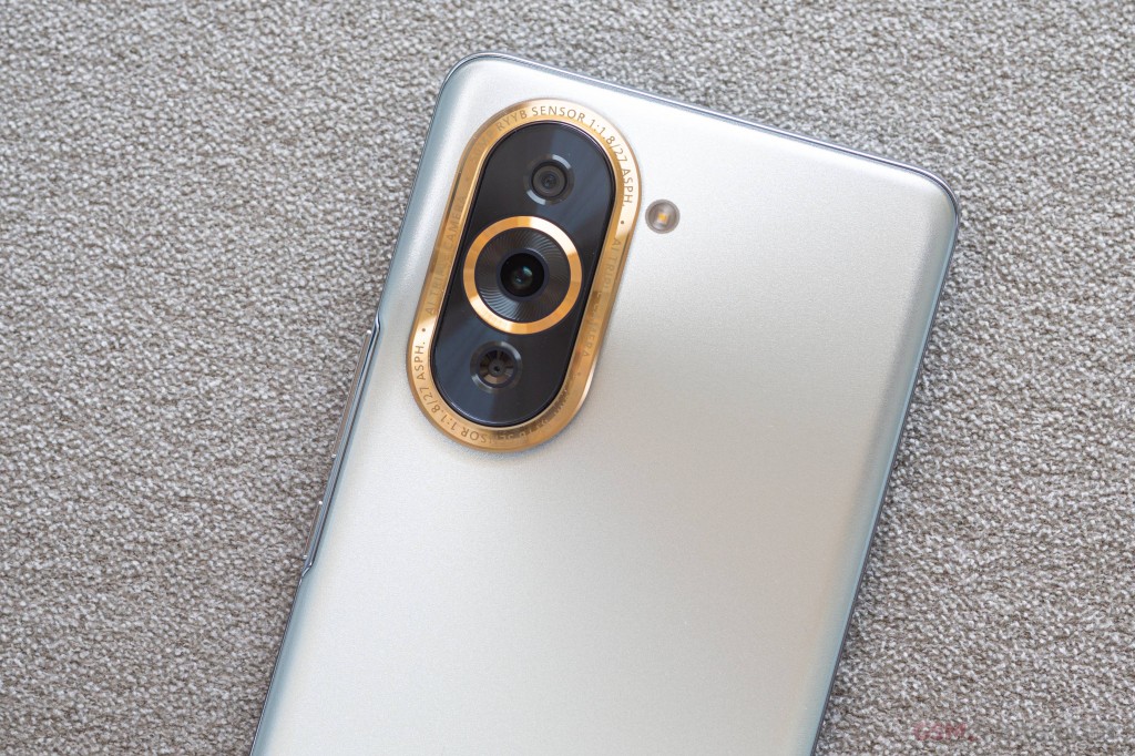 Huawei nova 10 Pro hands-on photo 6