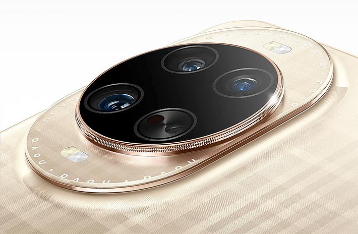 Huawei nova 14 Ultra view 3