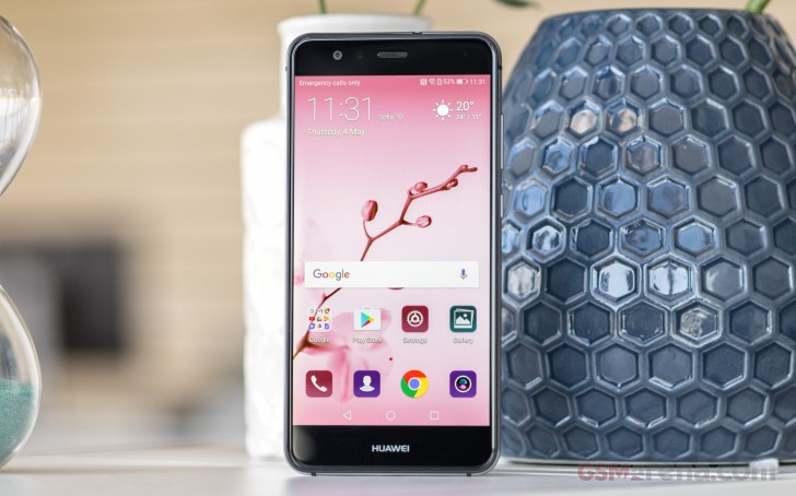 Huawei P10 Lite hands-on photo 1