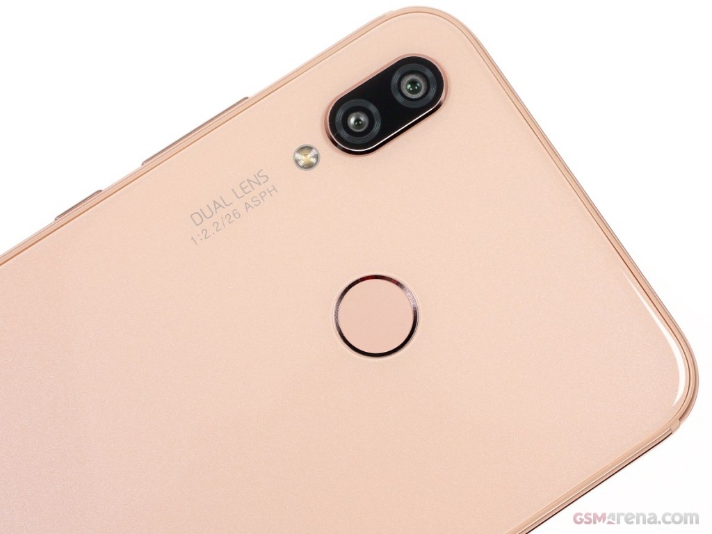 Huawei P20 lite hands-on photo 12