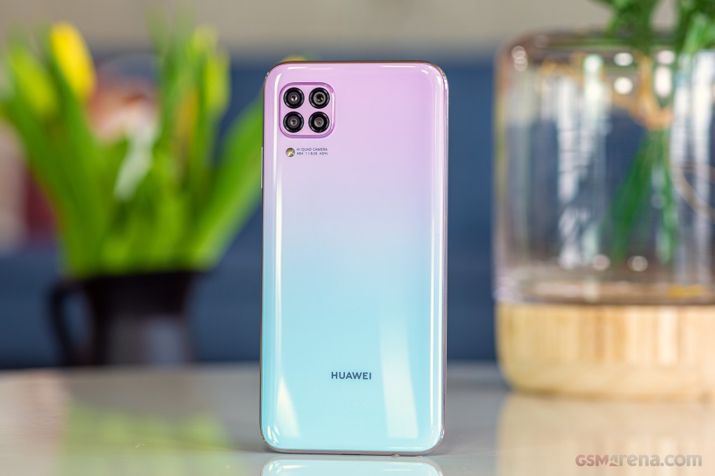 Huawei P40 lite hands-on photo 2