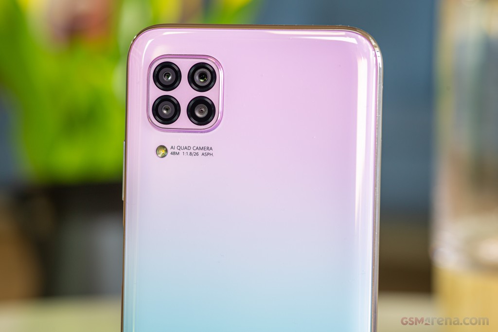 Huawei P40 lite hands-on photo 3
