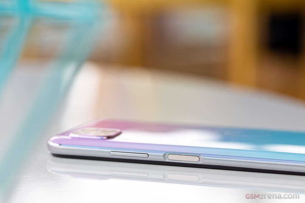 Huawei P40 lite hands-on photo 8